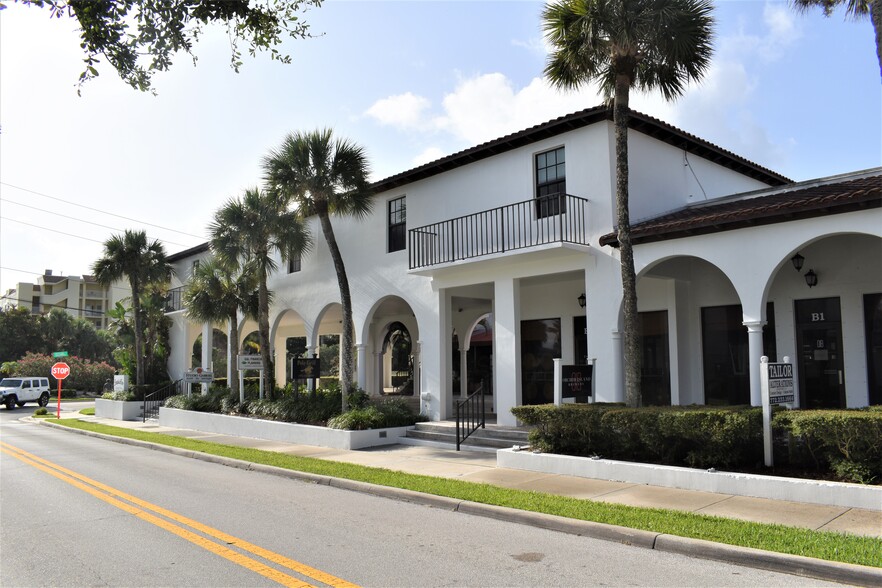 Primary Photo Of 2855 Ocean Dr, Vero Beach Storefront Retail Office For Lease