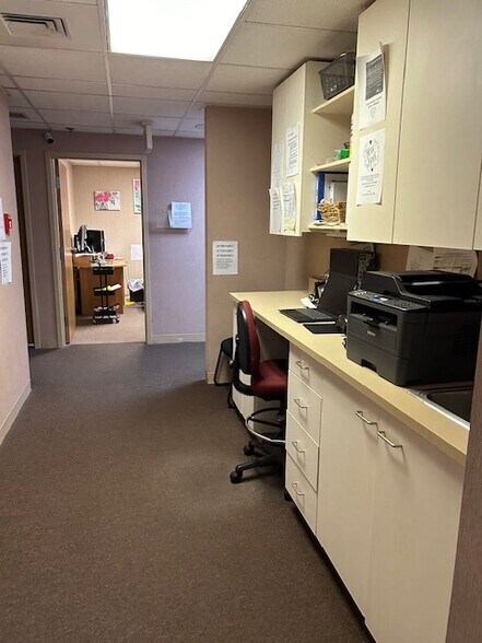 More Photos Of 140 Strollings Ave, Logan Office For Sale