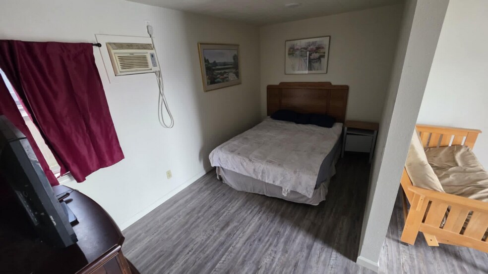 More Photos Of 407 W 1st Ave, Ritzville Hospitality For Sale