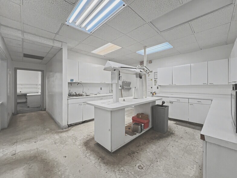 More Photos Of 3003 S Congress Ave, Lake Worth Medical For Sale