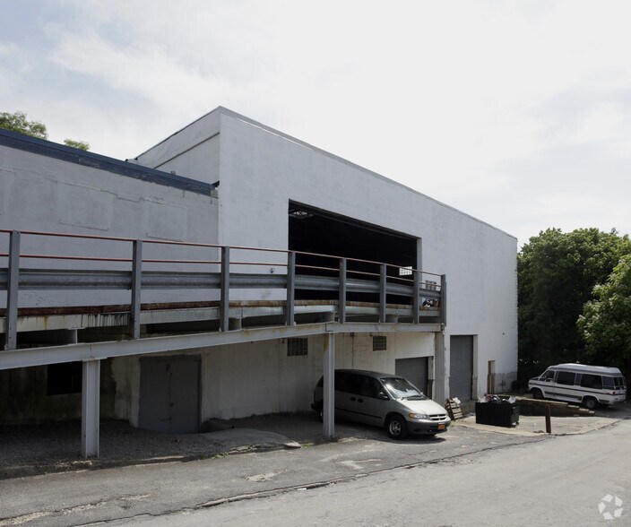 More Photos Of 100 Carney St, Glen Cove Manufacturing For Sale