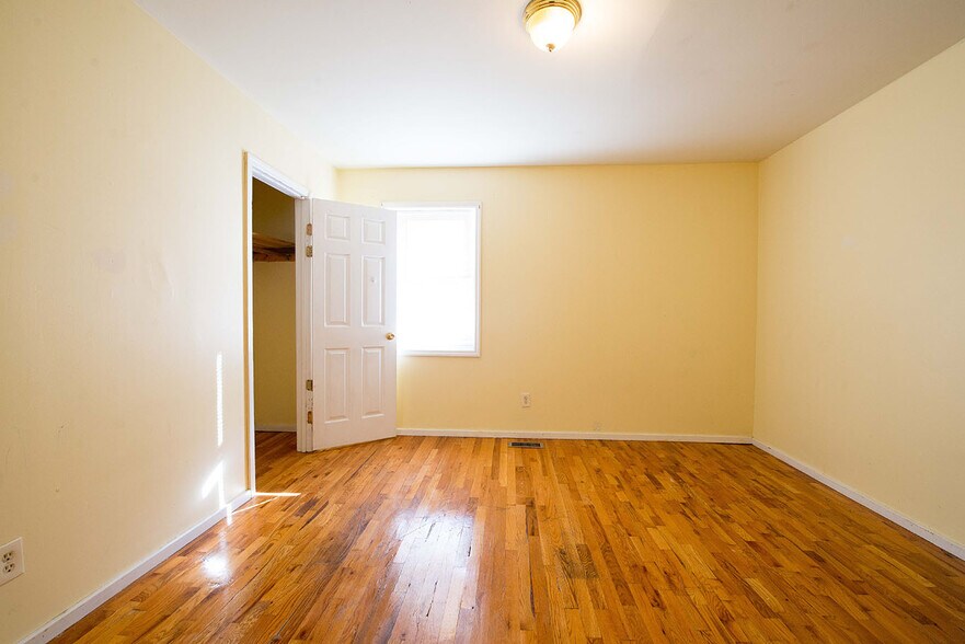 More Photos Of 292-304 Wade Rd, Liberty Apartments For Sale