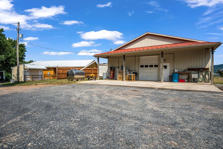 More Photos Of 3 Orchard Rd, Liverpool Winery Vineyard For Sale