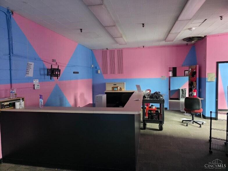 More Photos Of 2612 Gilbert Ave, Cincinnati Light Manufacturing For Sale