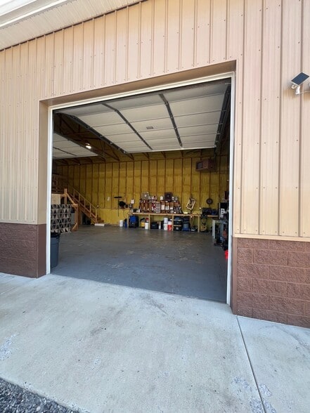 More Photos Of 929 W Old Hickory Blvd, Madison Office For Lease