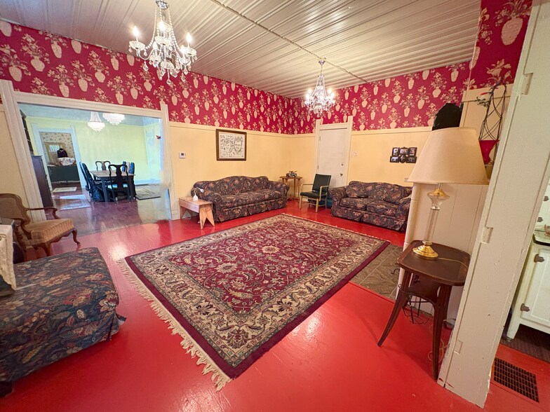 More Photos Of 200 N Monroe St, Williamsport Storefront For Sale