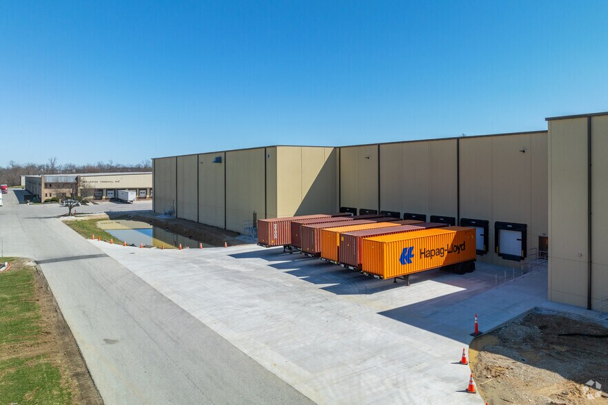 More Photos Of 201 Center St, Hanover Warehouse For Lease