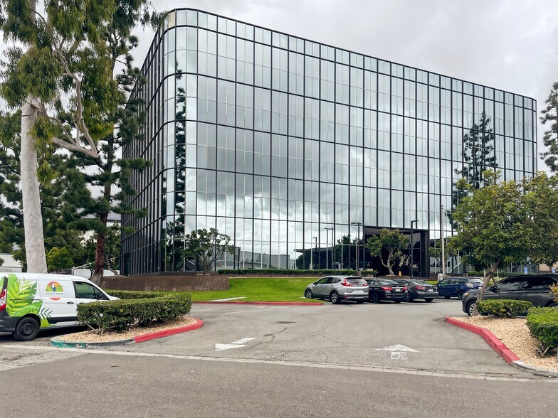 More Photos Of 5800 S Eastern Ave, Commerce Coworking Space