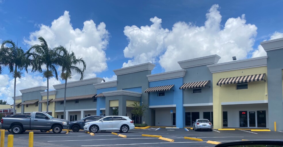 More Photos Of 2520-2650 N University Dr, Sunrise Unknown For Lease