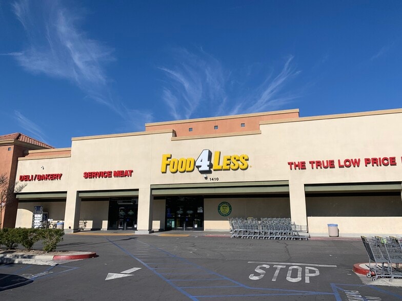 More Photos Of 1304-1438 W Foothill Blvd, Rialto Unknown For Lease