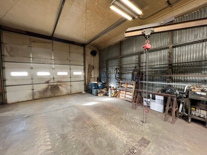 More Photos Of 6101 S 2nd St, Tetonia Service For Sale