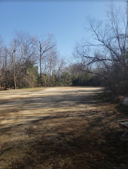 More Photos Of 525 Gillespie St, Fayetteville Flex For Sale