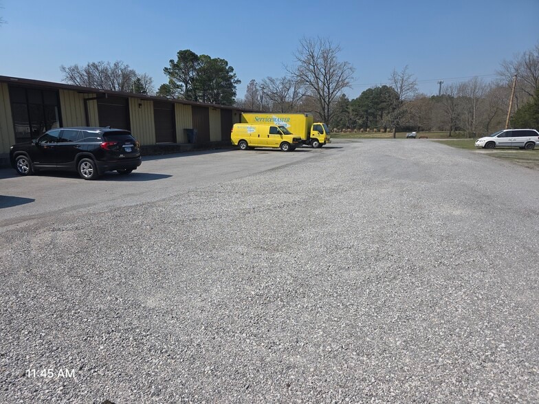 More Photos Of 9966 Samuel Rd, Carterville Self Storage For Sale