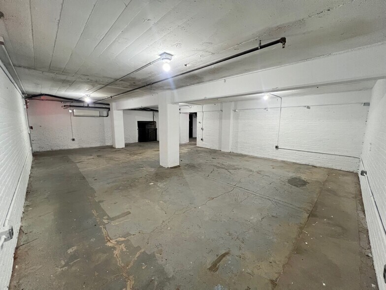 More Photos Of 190 Christopher Columbus Dr, Jersey City Office Residential For Lease