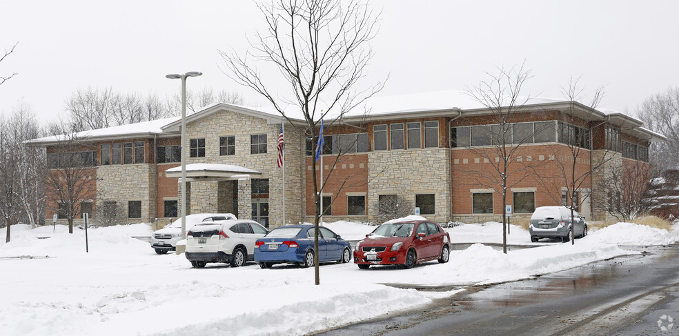 Primary Photo Of 864 Stearns Rd, Bartlett Medical For Lease