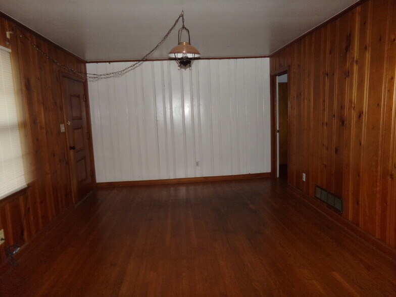 More Photos Of 2041 Austell Rd SE, Marietta Apartments For Sale