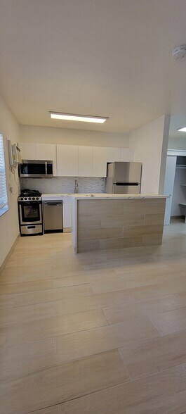 More Photos Of 1723 Liberty St, Hollywood Apartments For Sale