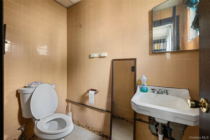 More Photos Of 1113-1125 Prospect Ave, West Islip Warehouse For Sale