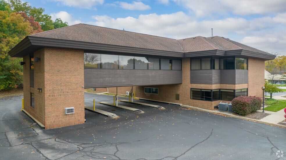 More Photos Of 1850 44th St SW, Grand Rapids Office For Lease