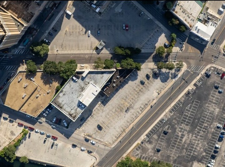 More Photos Of 425-427 S Saint Marys St, San Antonio Storefront Retail Office For Sale