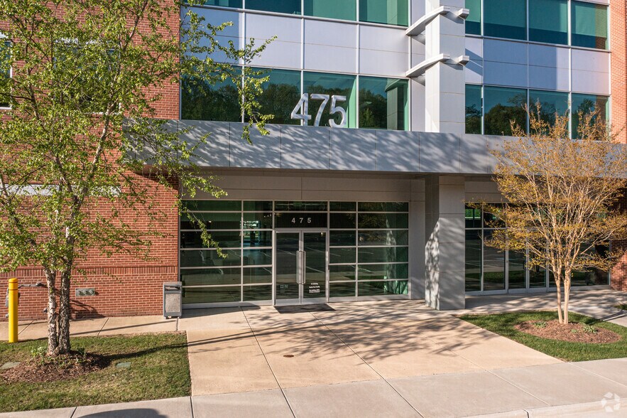 More Photos Of 475 Aquia Towne Center Dr, Stafford Unknown For Lease