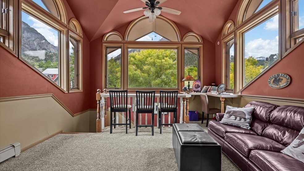 More Photos Of 118 6TH Ave, Ouray Hotel For Sale