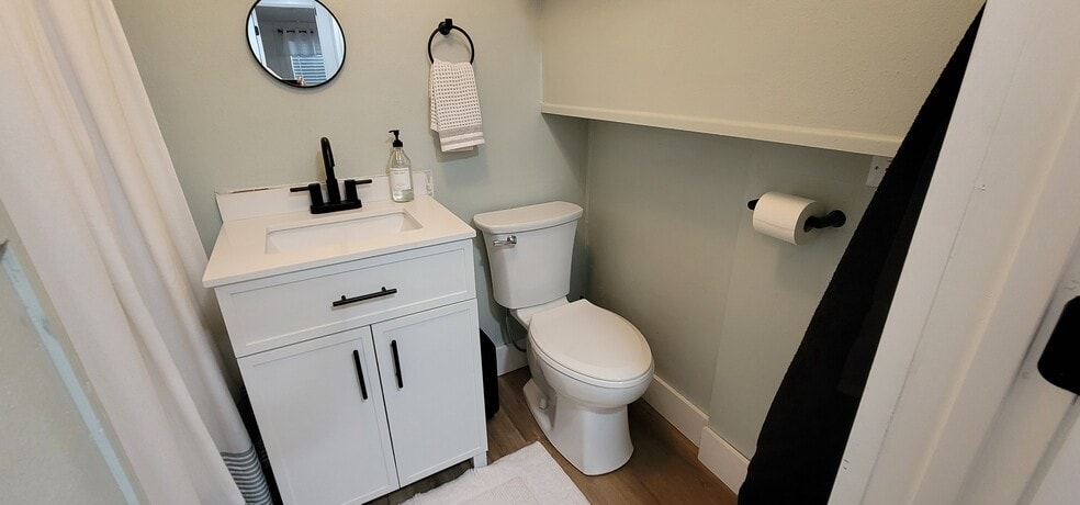 More Photos Of 3351 Bahia Vista St, Sarasota Storefront For Sale