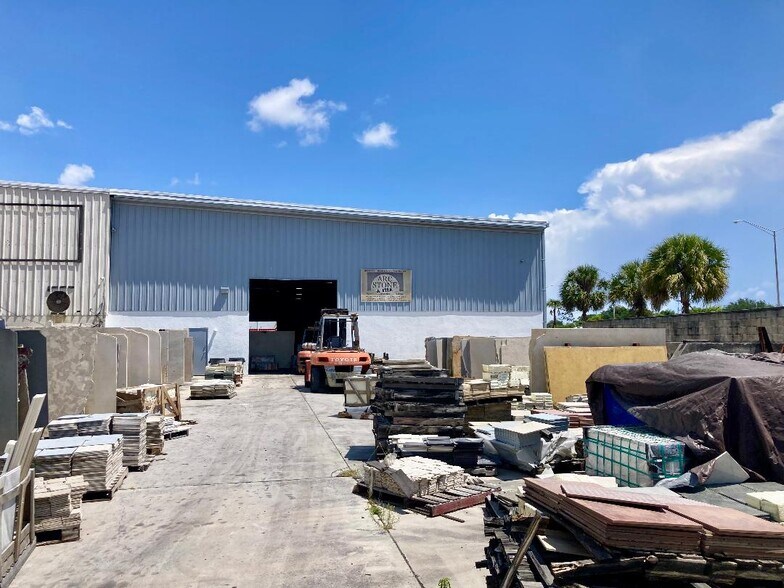 More Photos Of 1800 4th Avenue Ext, Lake Worth Beach Warehouse For Lease