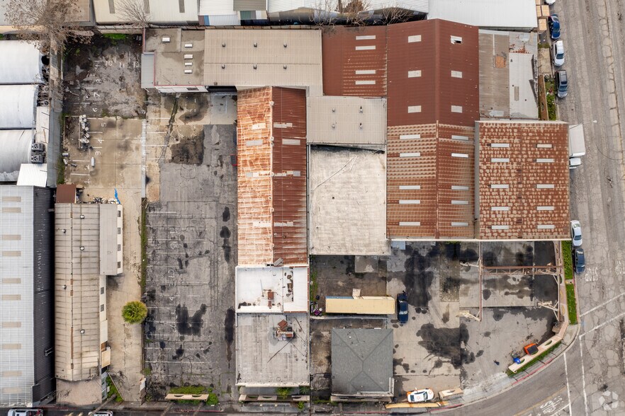 More Photos Of 2772-2820 Norton Ave, Lynwood Manufacturing For Lease