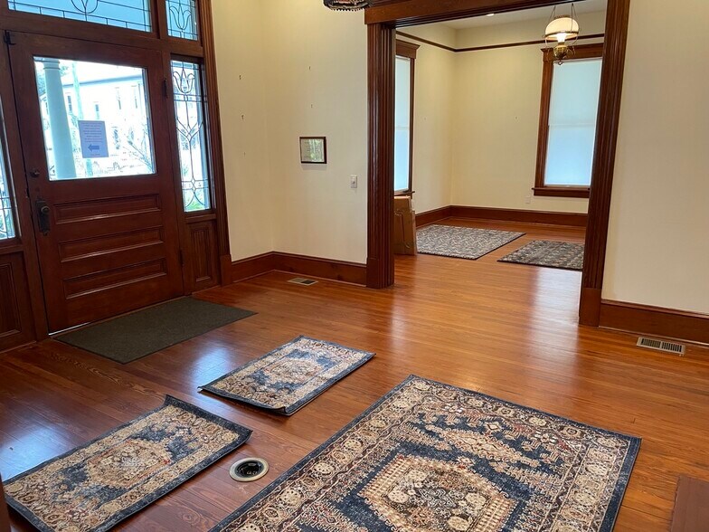 More Photos Of 1342 N Laura St, Jacksonville Office For Sale