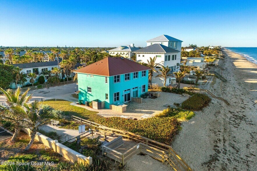More Photos Of 799 Shell St, Satellite Beach Office For Sale