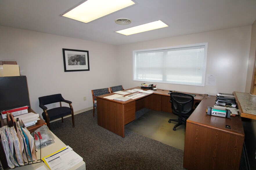 More Photos Of 7350 State Route 111, South Roxana Industrial For Sale