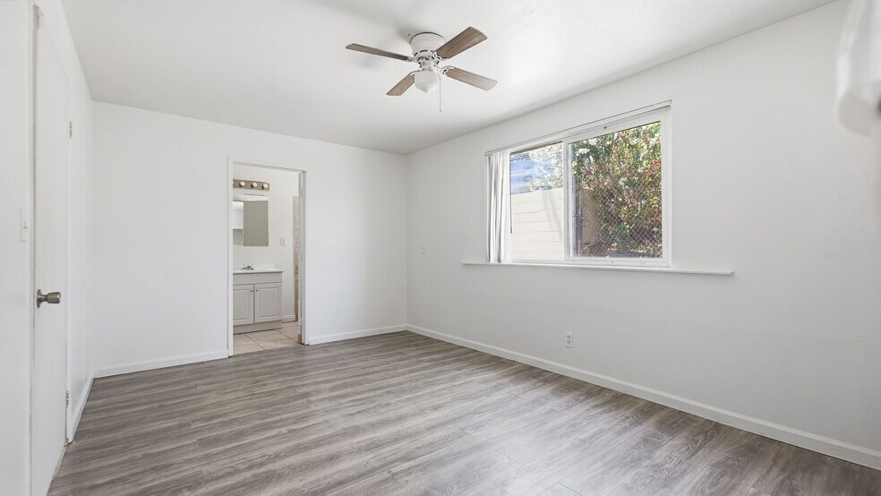 More Photos Of 511-517 E Fredricks St, Barstow Apartments For Sale