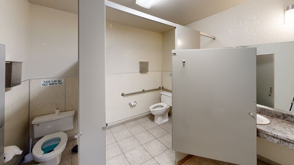 More Photos Of 7816 Uplands Way, Citrus Heights Office For Sale