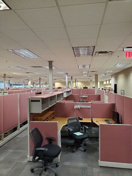 More Photos Of 4750 S Garnett Rd, Tulsa Office For Sale