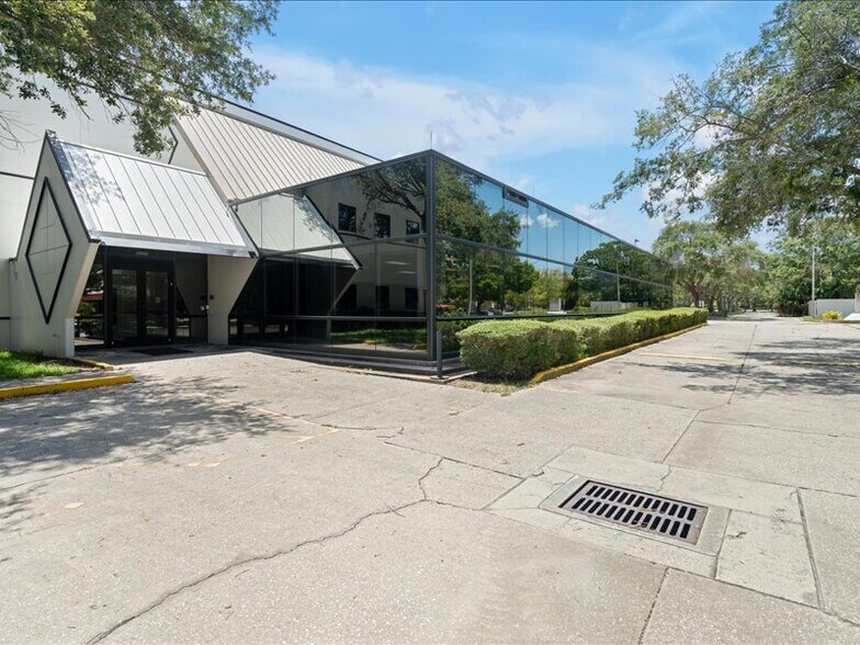 More Photos Of 5225 Tech Data Dr, Clearwater Office For Lease