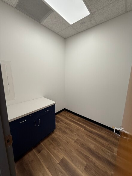 More Photos Of 2340 E Beardsley Rd, Phoenix Medical For Lease