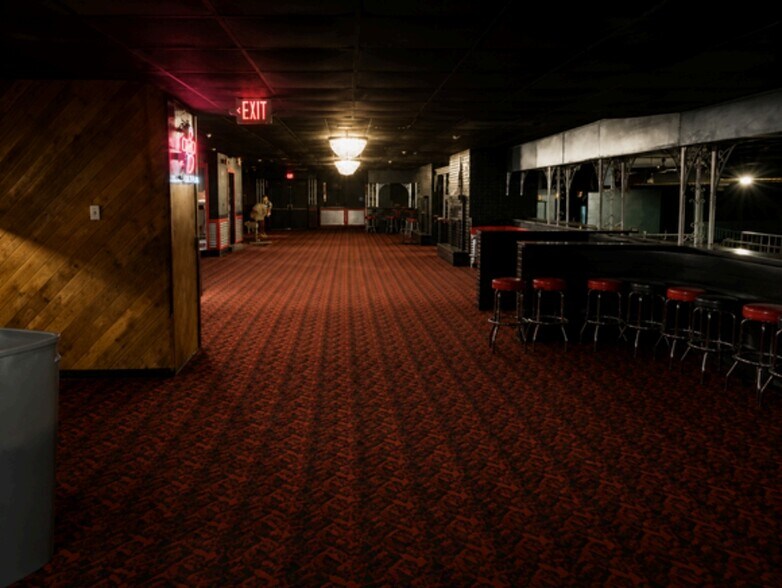 More Photos Of 2403 N Cornell St, Lubbock Bar For Sale