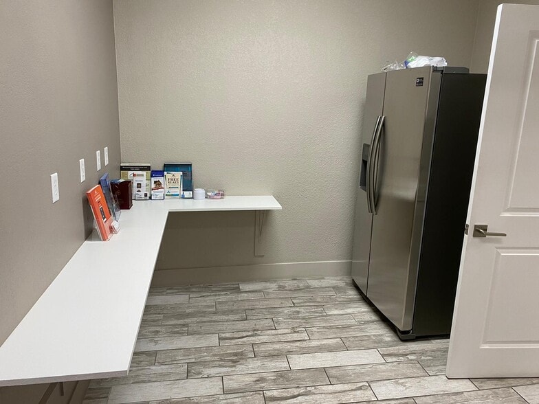 More Photos Of 2001 S Rainbow Blvd, Las Vegas General Retail For Sale