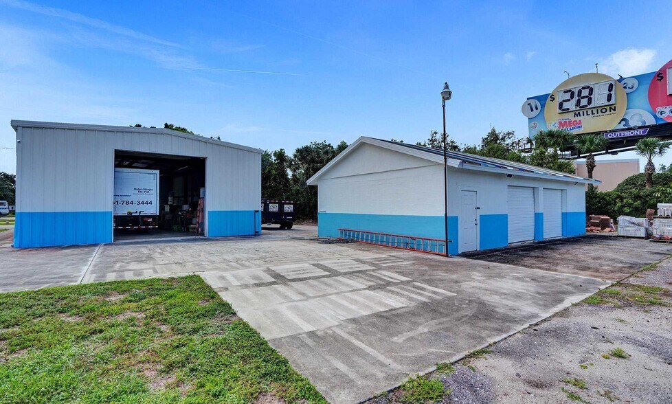 More Photos Of 340 Pike Rd, West Palm Beach Light Manufacturing For Lease