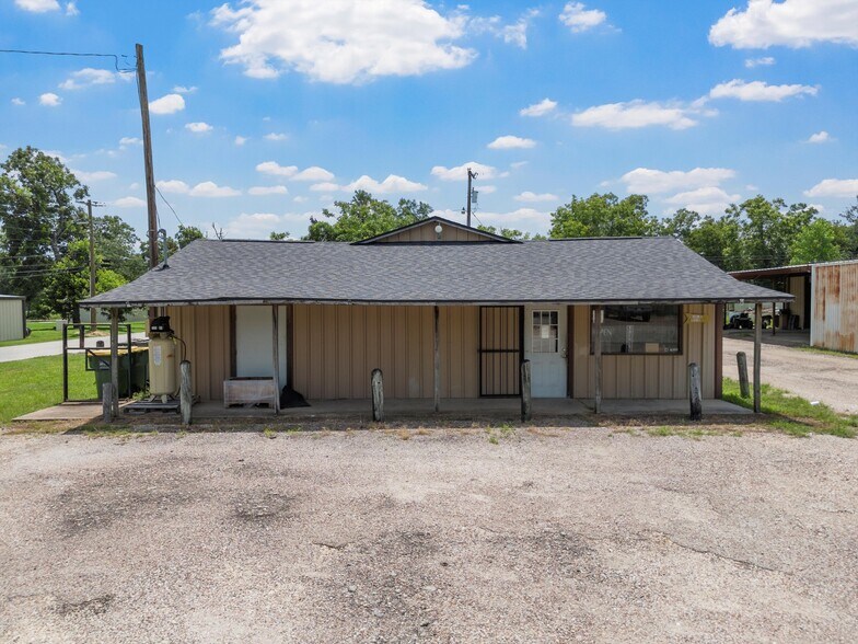 More Photos Of 604 NE 4th St, Hubbard Auto Repair For Sale
