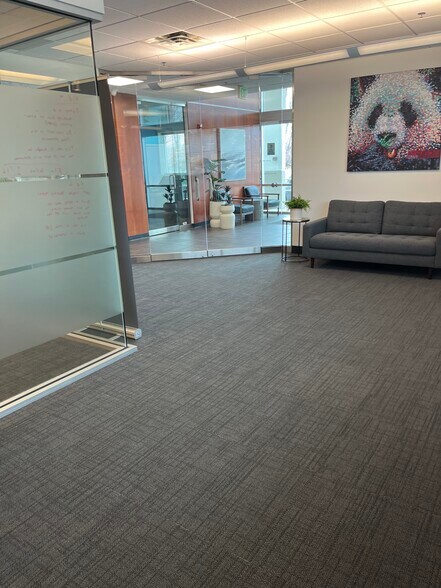 More Photos Of 14193 S Minuteman Dr, Draper Office Residential For Lease