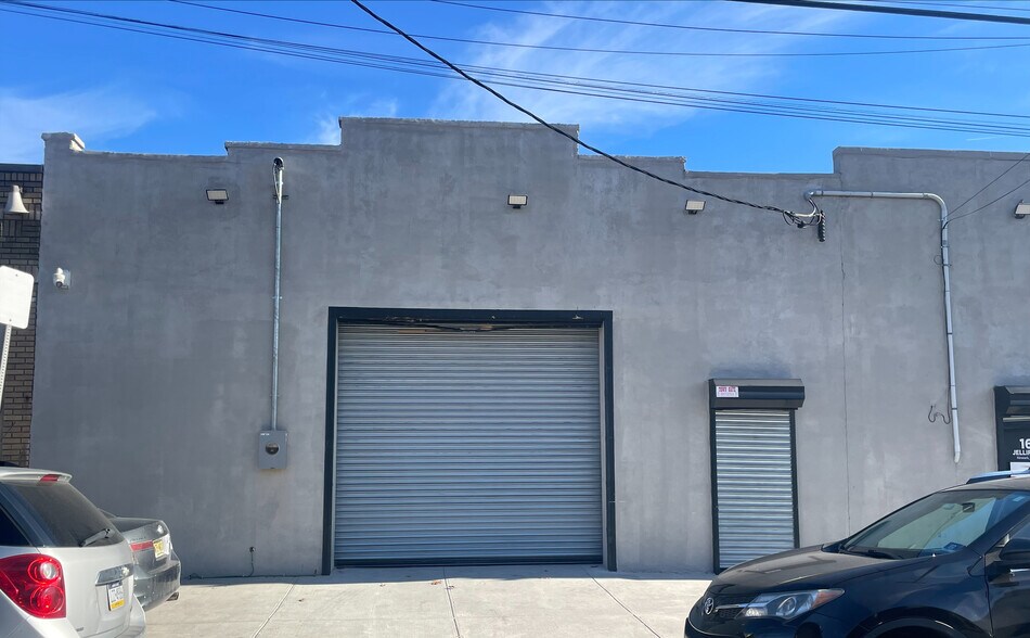Primary Photo Of 160-178 Jelliff Ave, Newark Warehouse For Lease