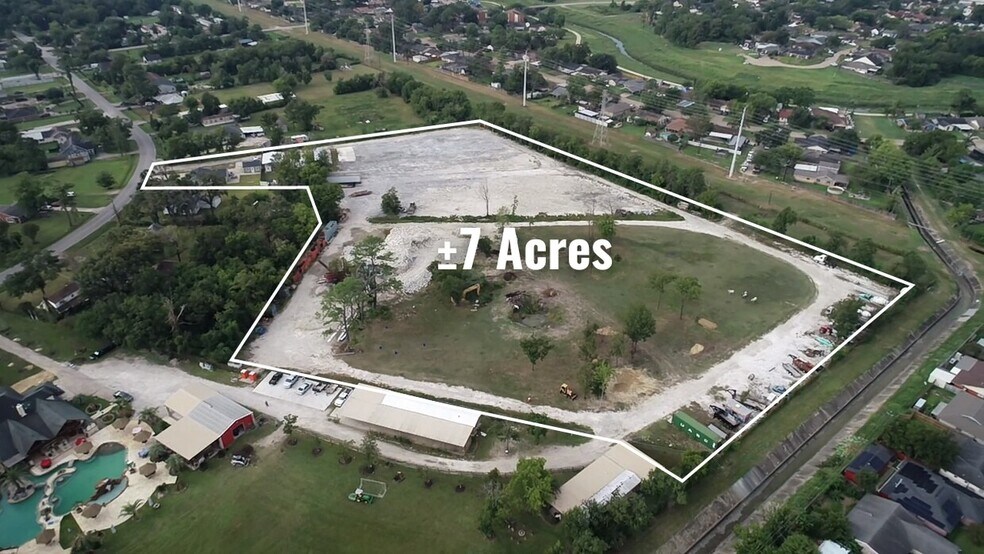 More Photos Of 637 West Dr, Channelview Industrial For Lease