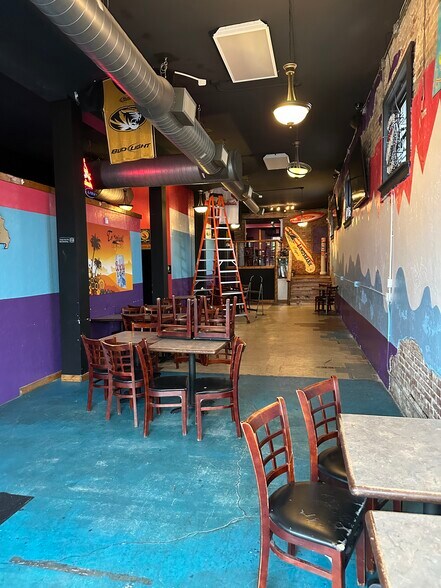 More Photos Of 420 S Campbell Ave, Springfield Storefront Retail Residential For Sale