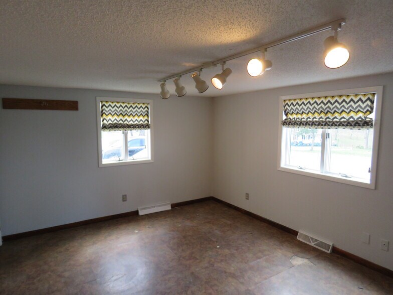 More Photos Of 158 Quaker Rd, East Aurora Coworking Space