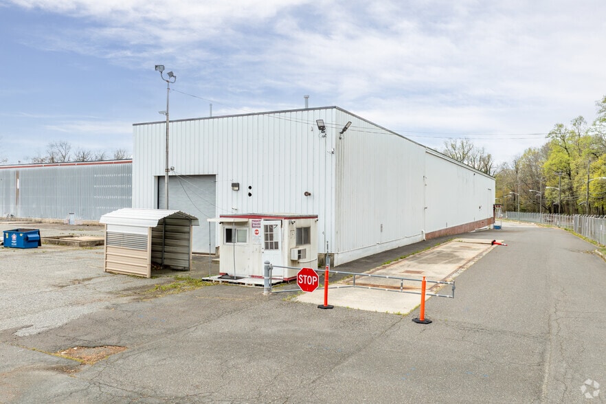 More Photos Of 104 E Park St, Bordentown Warehouse For Sale