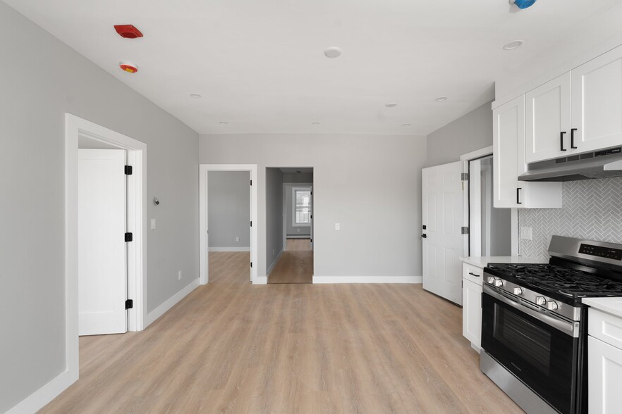 More Photos Of 735 Broadway, Pawtucket Apartments For Sale