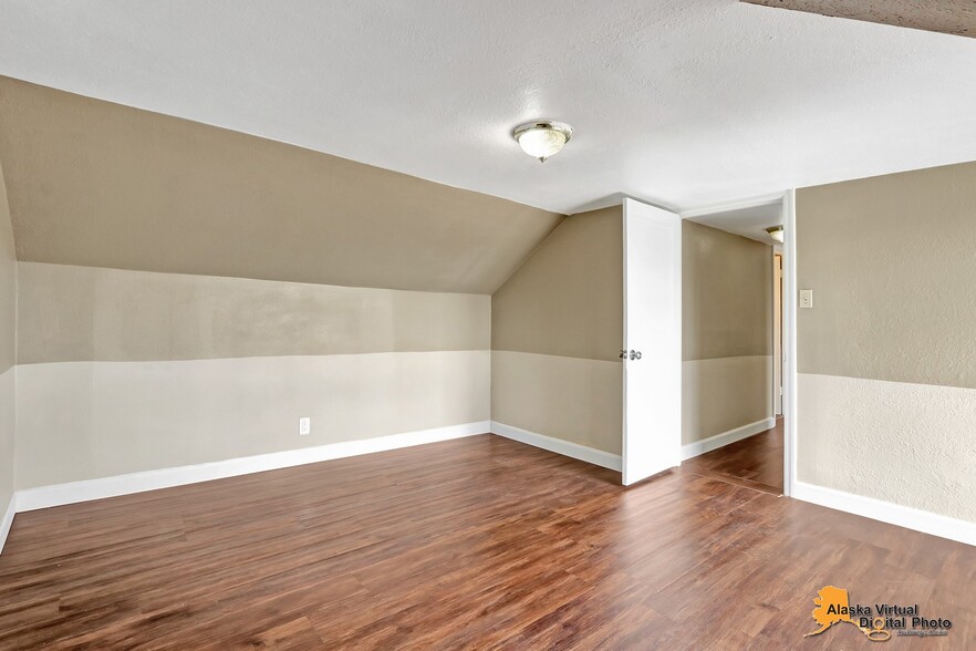 More Photos Of 1335 Hyder St, Anchorage Apartments For Sale