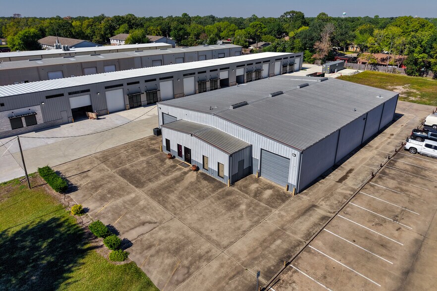 More Photos Of 5342 5th St, Katy Freestanding For Lease